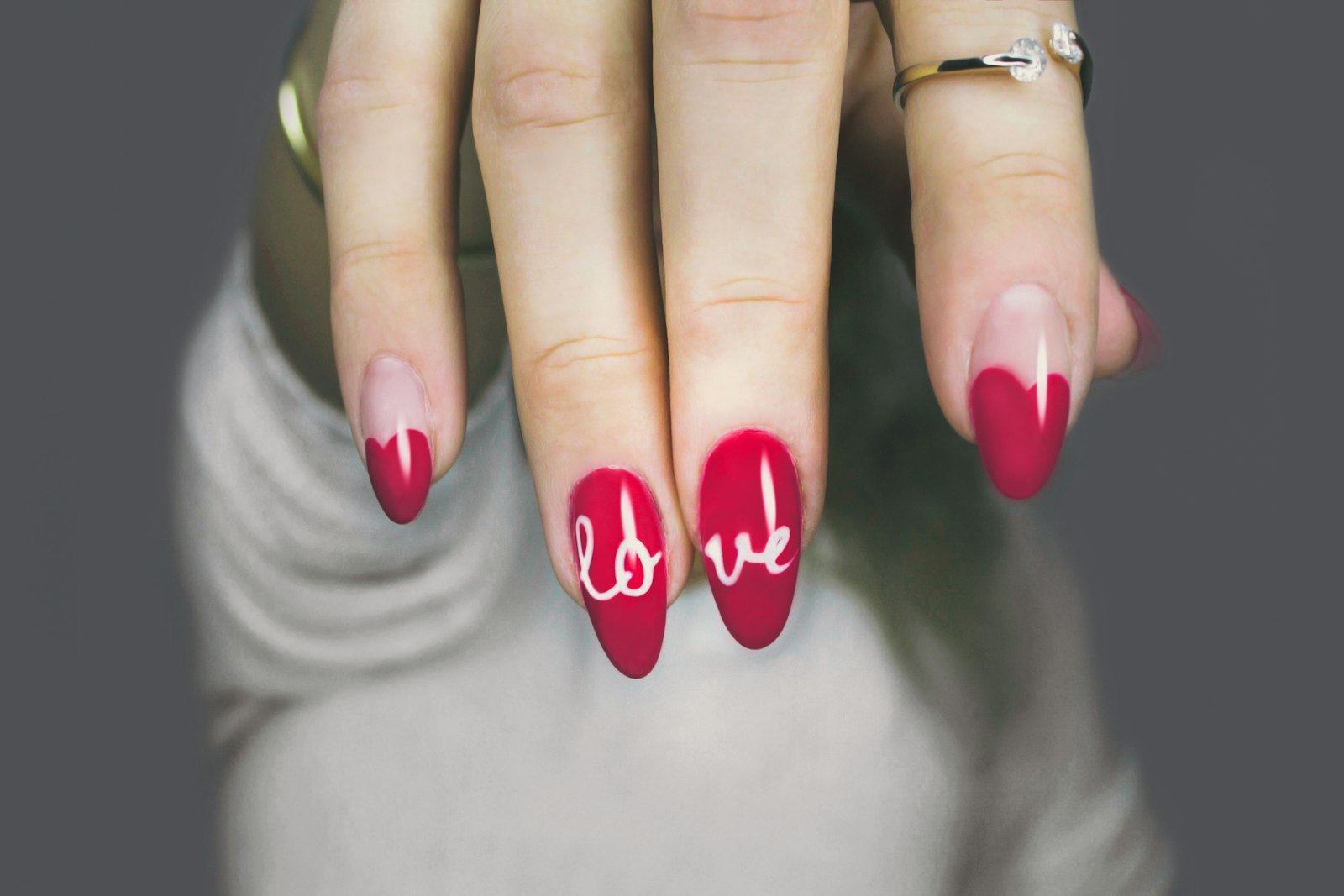 Dark nail design